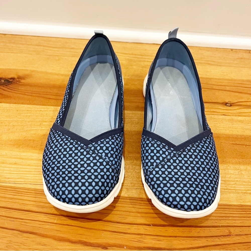 Lands End Shoes Womens 8B Blue Gatas Comfort Slip On Loafers Geometric Print - Picture 2 of 10